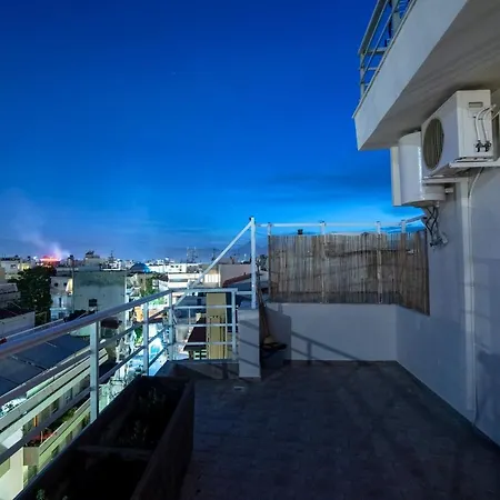 Penthouse In Downtown With Seaview * 이라클리온