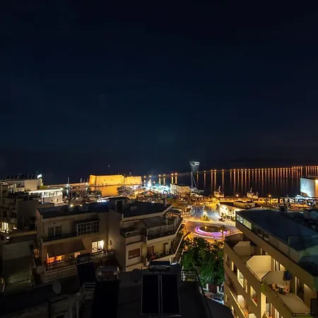 Penthouse In Downtown With Seaview 아파트 이라클리온